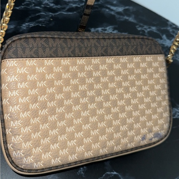 Michael Kors Jet Set Charm East West Camera Crossbody Camel Beige AUTHENTIC - Picture 9 of 10